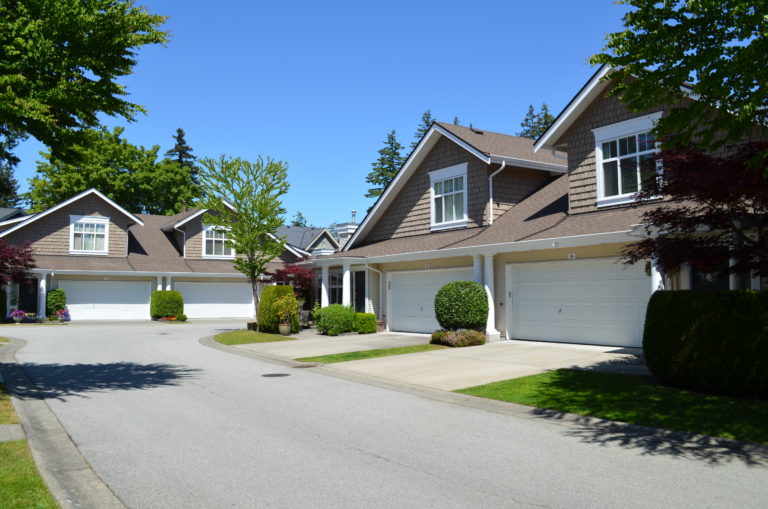Sandhurst South Surrey Townhouse Complex